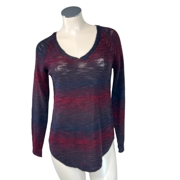TRIBAL Brand Long Sleeve V-neck Women's Blue Red Tunic Knit Sweater Size Small - Picture 1 of 15